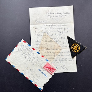1945 andra världskriget 83:e infanteriregementet Brev & Tygmärken Parti, Amerikanska arméns Flygpostomslag Ephemera