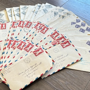 Cartas de amor/personales. Documentos manuscritos antiguos/vintage de la década de 1950. Correspondencia de guerra. Sellos/sobres: cápsulas del tiempo de papel.
