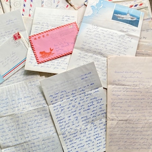 LETTRES D'AMOUR vintage - Documents manuscrits personnels de la guerre du Vietnam des années 1960-1970. Enveloppes timbrées. Pride Notes/Correspondance - Lettres anciennes anciennes