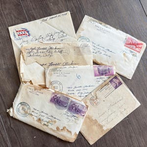 Lote de cartas de amor de la Segunda Guerra Mundial. Más toscas. Documentos personales manuscritos antiguos/vintage. Correspondencia. Sellos/Sobres - Cápsulas del Tiempo de Papel