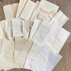 CONJUNTOS DE 5) Cartas armenias antiguas (en su mayoría): documentos escritos a mano o mecanografiados, sobres sellados, notas, correspondencia y mensajes personales escritos a mano.