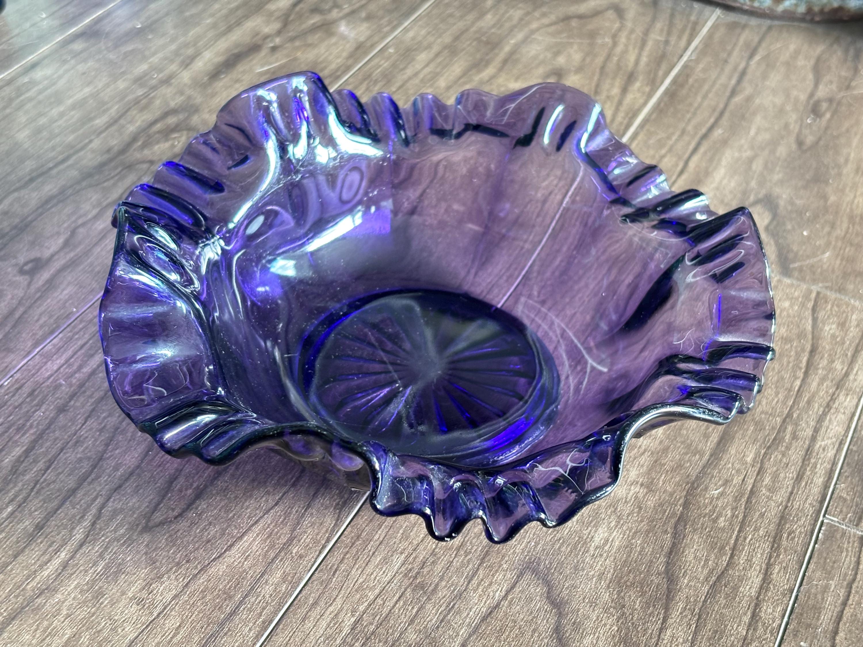 アンティークのアメジストガラス製キャンディ皿：1900年代初頭の