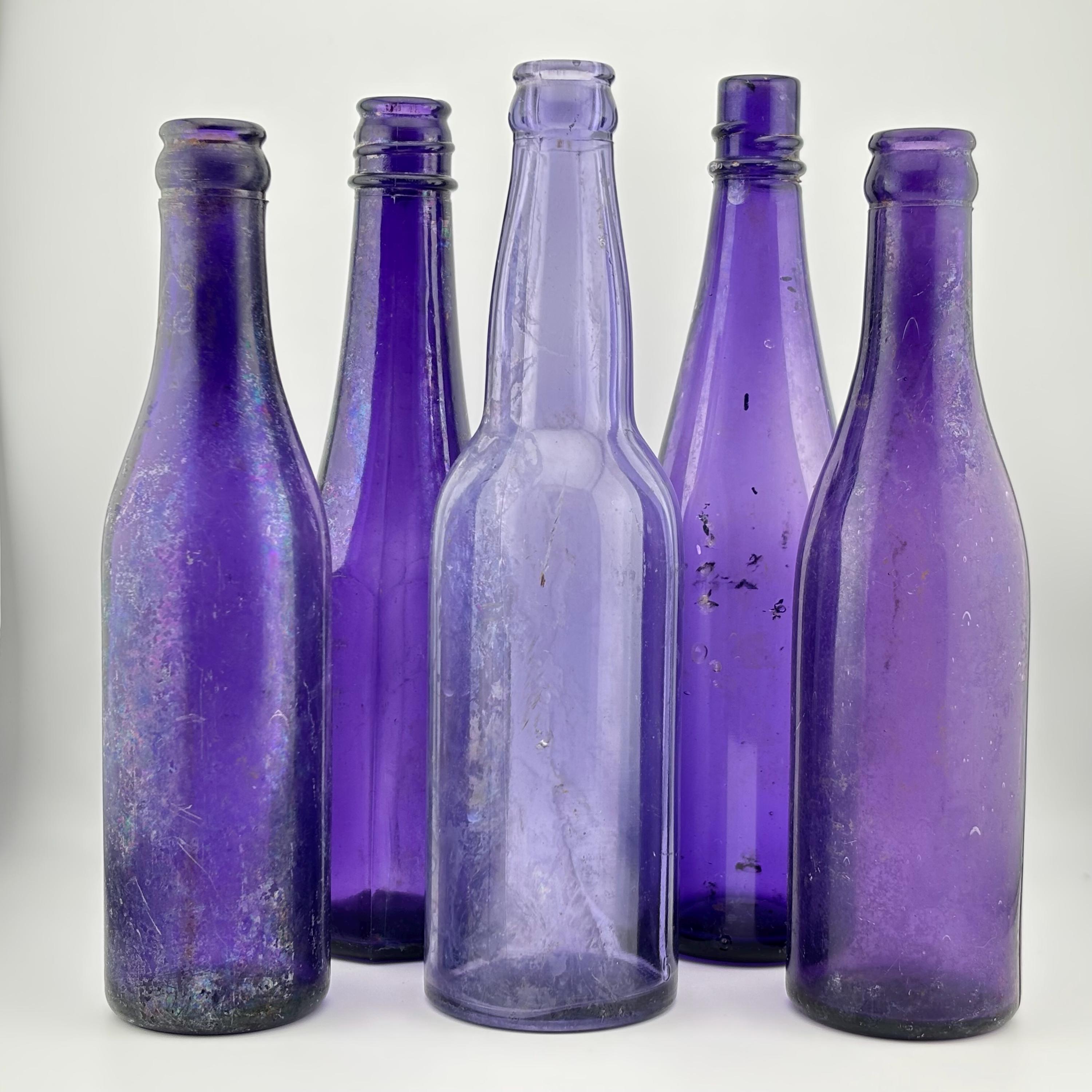 アンティークの紫色のガラス瓶：1915年以前のヴィンテージクラフト