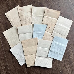 Conjuntos de 6 cartas sueltas manuscritas. Documentos personales antiguos/vintage, correspondencia, sellos, sobres y muchos más.