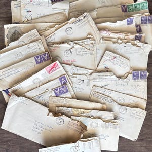 Lettres d'amour de la Seconde Guerre mondiale, documents manuscrits personnels antiques/vintage des années 40. Correspondance. Timbres/Enveloppes - Capsules temporelles en papier