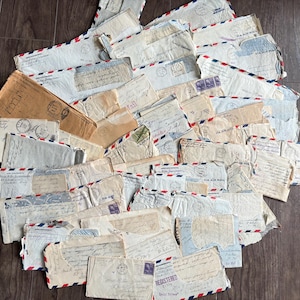5) Lettres d'amour ! Seconde guerre mondiale - Forme plus rugueuse.  Lots de documents manuscrits personnels anciens/vintages/correspondance-timbres/enveloppes-papier