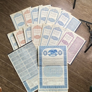 Certificados de acciones y bonos antiguos/vintage. Papel efímero/piezas de scrapbooking del ferrocarril Delaware y Lackawanna, lote de revistas basura, cartas/manuscritas.