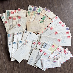 L'amour à travers les décennies !! 5) documents vintage/antiques. Beaucoup de lettres d'amour anciennes. Enveloppes timbrées. Capsules temporelles. Seconde guerre mondiale, Vietnam, civils.