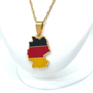 Collana con mappa della Germania e bandiera