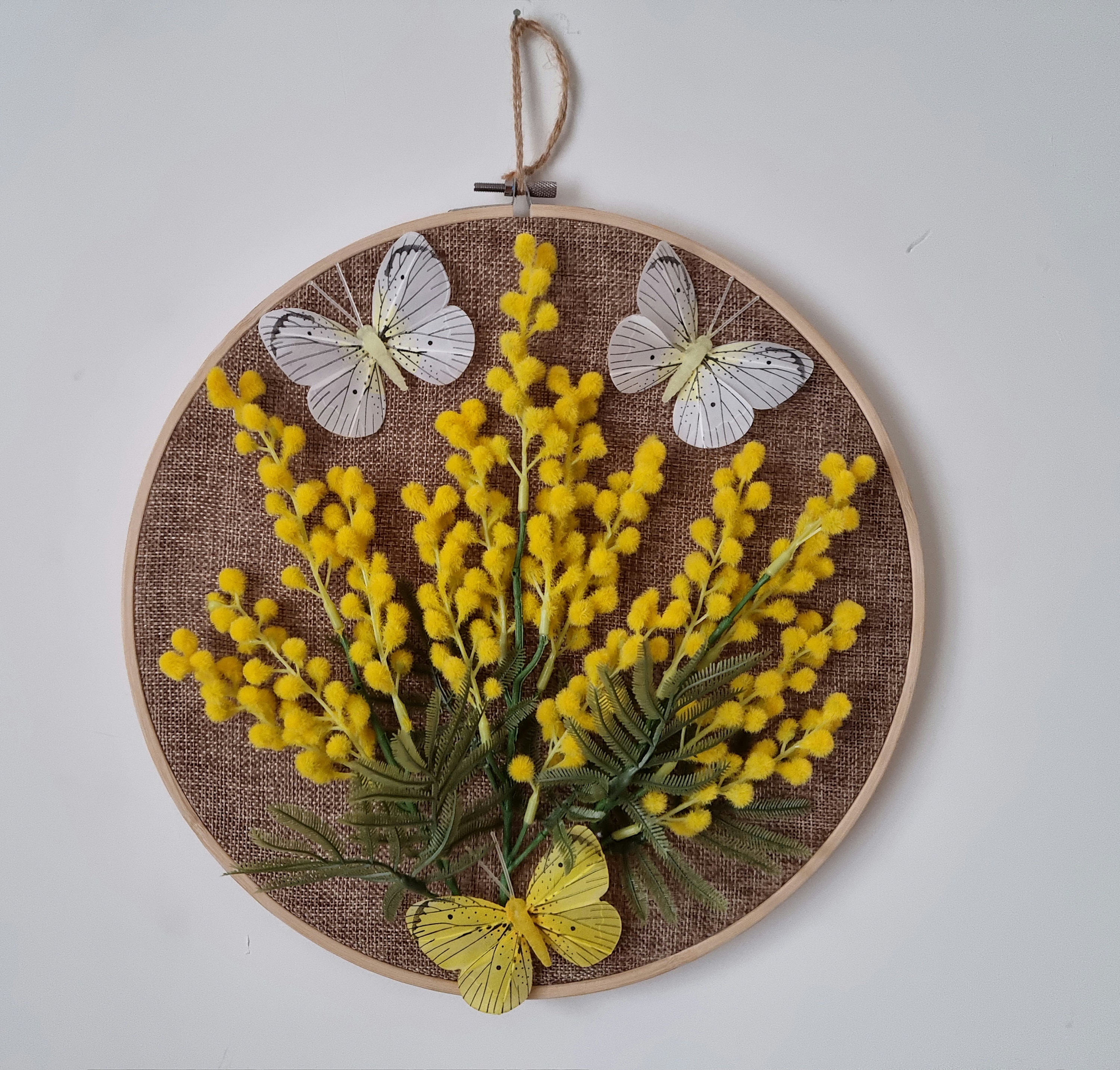 Tambour de Broderie Décoré Fleurs Mimosa et Papillon Papillon Mimosa