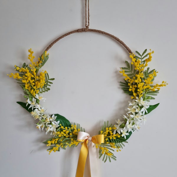 Couronne en jute artisanale décoré de mimosa étoiles du sud ruban satin "MIMOSA aux ETOILES du SUD"