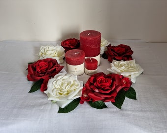 Couronne décorative artisanale centre de table roses rouge et blanche "PASSION ROUGE"