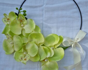 Decorative circle flowered in black metal orchid and ribbon "ORCHIDEE VERTE"