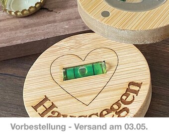 Haussegen Wasserwaagen Magnet aus Holz mit Flaschenöffner | Geschenk zum Einzug Umzug | Geschenke für Paare | Wasserwaage Haussegen