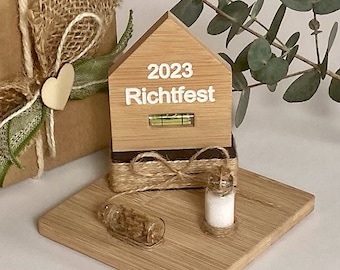 Richtfest Geschenk mit Brot und Salz auf Bambus Holz traditionelles Geschenk Bauherren Haus Eigenheim Wasserwaagen Haus Geschenk Richtfest