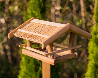 Birdhouse wood with stand - weatherproof feeder for wild birds
