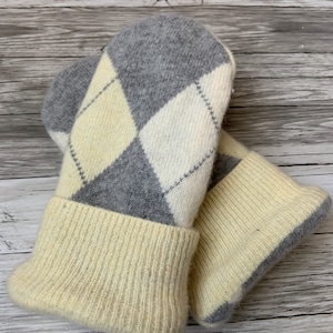 Kids Size Small Mittens - Wool Mittens - Fleece Lined Sweater Mittens