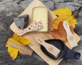 Personalized raclette spatula in beech made in France - Ideal gift - Laser engraving