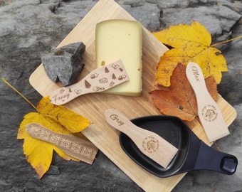 Spatule à raclette personnalisée. Fabriquée en France. Bois de Hêtre