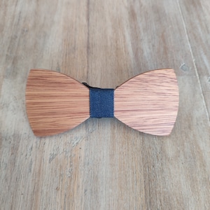 Wooden bow tie Laser engraving Personalization Jean bleu foncé