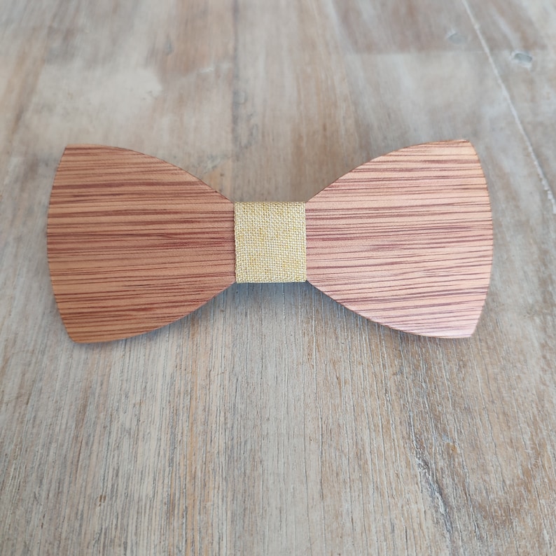 Wooden bow tie Laser engraving Personalization Jaune