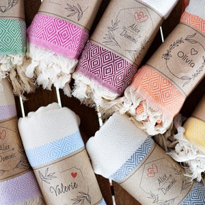 Toalha de praia personalizada, lembrancinhas de casamento ou de madrinha, lembrancinhas para despedida de solteira, toalha de praia e de banho.