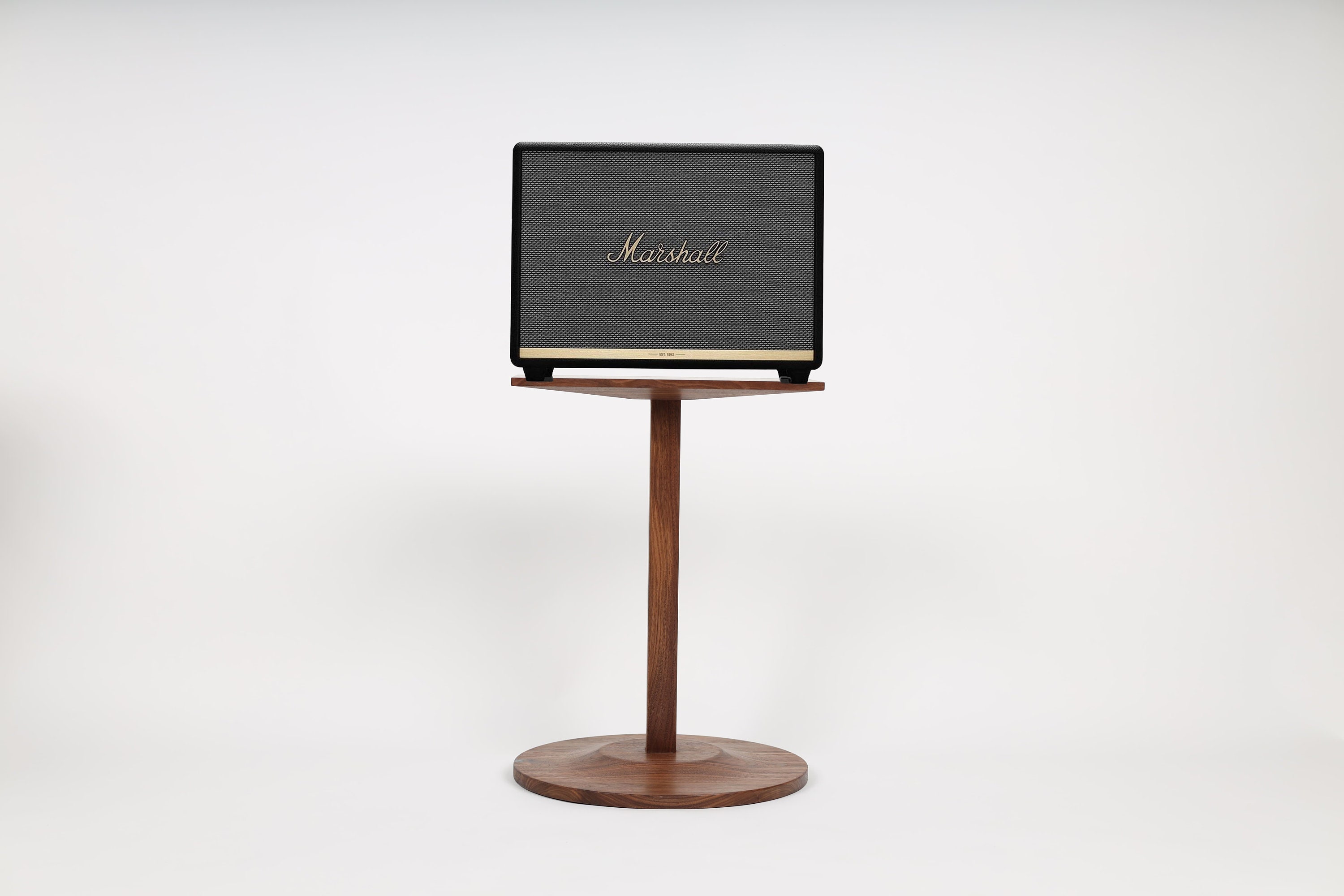 Marshall Woburn スピーカースタンド 三脚式木製ウォールナット Marshall Woburn スピーカースタンド 三脚式木製ウォールナット
