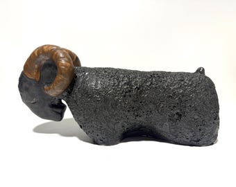 Mid Century Fat Lava Ram