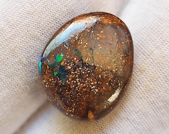 9.35 Carat Natural Boulder Opal Cabochon: Koroit Gemstone