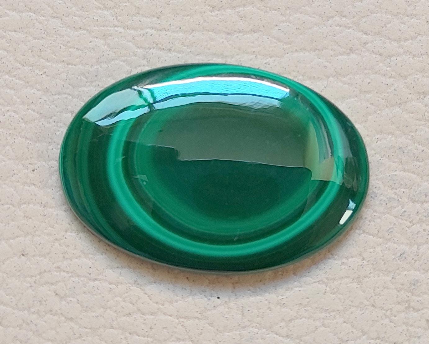 Lot De 51 Cabochons Ovale En Malachite Naturelle - Vert, 50 Carats Total, Inde, Qualité Excellente