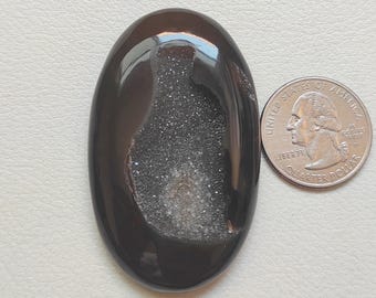 Druzy cabochon van zwarte onyx: ovale agaat-edelsteen (59 x 35 x 9 mm)