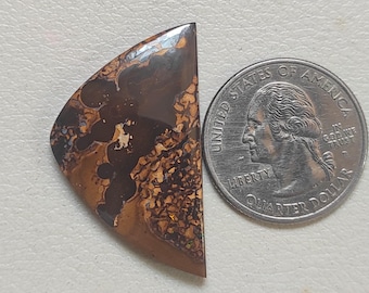Natural Koroit Boulder Opal Cabochon, Australian Gemstone (29 CTS, 36x22x5 MM)