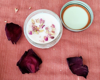 Rose Scented Soy Wax Candle/ Handmade Gift/ Home Decor/ Housewarming Gift/ Flower Scent Candle/ Spring Candle