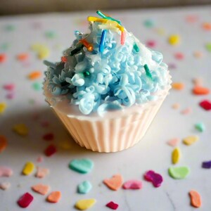 Cupcake Soap/ Happy Birthday Soap/ Happy Birthday Gift/ Artisan Soap/ Party Favors/ Cute Soap