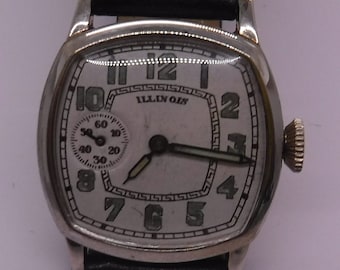 Fantastic Illinois Wristwatch circa 1928 - 15 jewels with seconds dial at 9 o'clock position