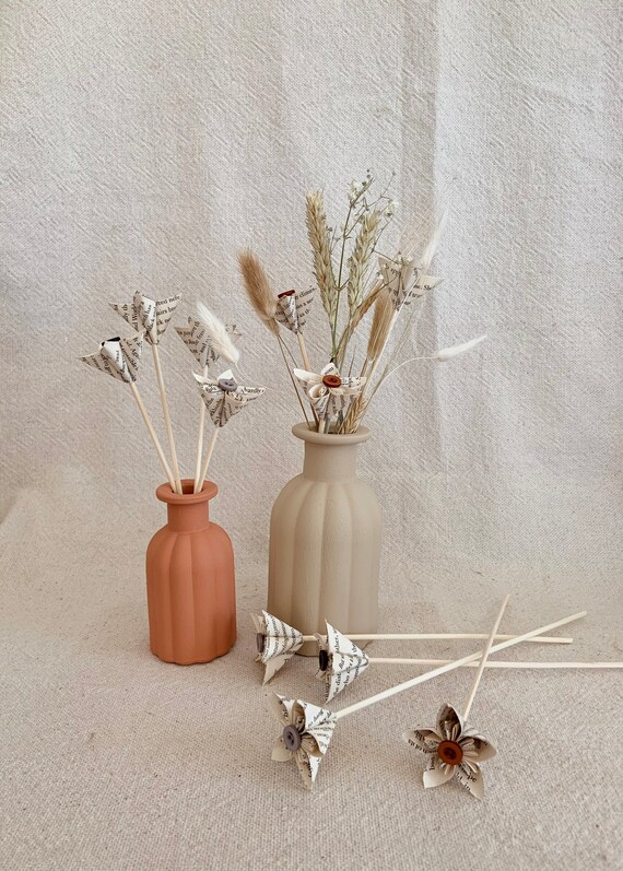 Flores de papel de origami hechas a mano con tallos de caña / - Etsy España Flores de papel de origami hechas a mano con tallos de caña / - Etsy España