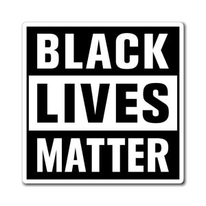 Peut inclure: Un panneau noir et blanc avec le texte "Black Lives Matter" en lettres blanches en gras sur un fond noir.