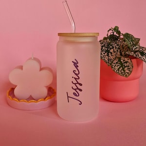 Verre personnalisé | Gobelet en verre | Couvercle en bambou et paille | Cadeau durable et respectueux de l'environnement | Amateur de café glacé | Idées cadeaux