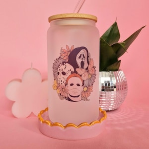 Spooky Season Iced Coffee Glass: Halloween Horror Movie Tumbler with Bamboo Lid