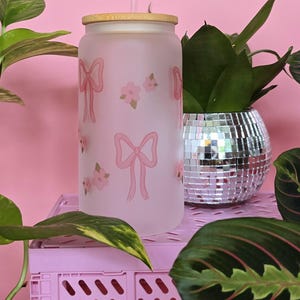 Bows and Flowers Glass | Cute Bows Glass Tumbler | Sustainable Eco-Friendly Gift | Iced Coffee Lover | Gift Ideas | Pretty Glassware Home