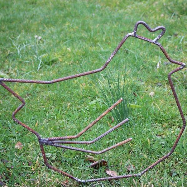 Poule sculpture en fer à béton pour décoration jardin