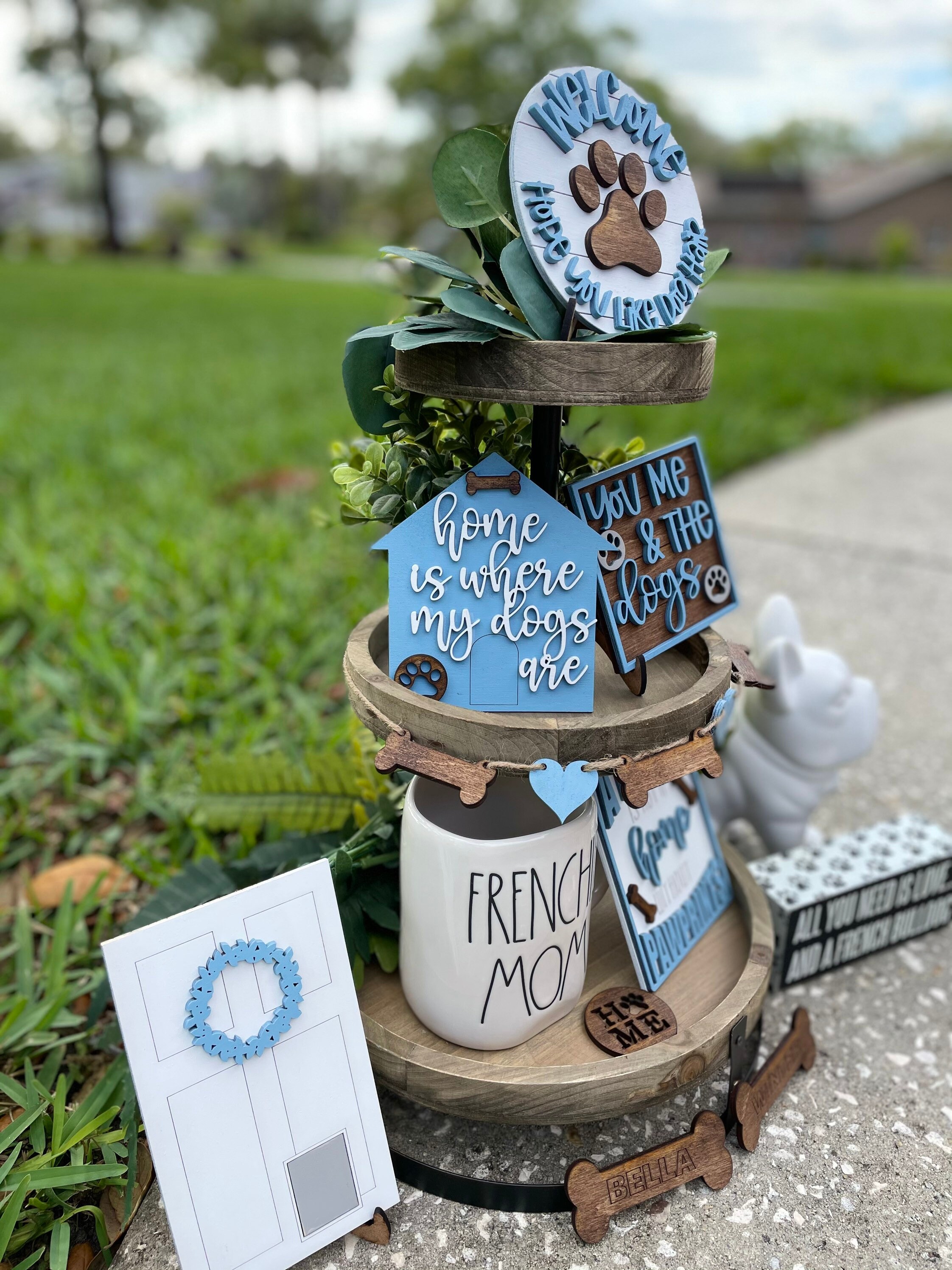 Dog lover tiered tray dog tier tray four legged family Etsy.de