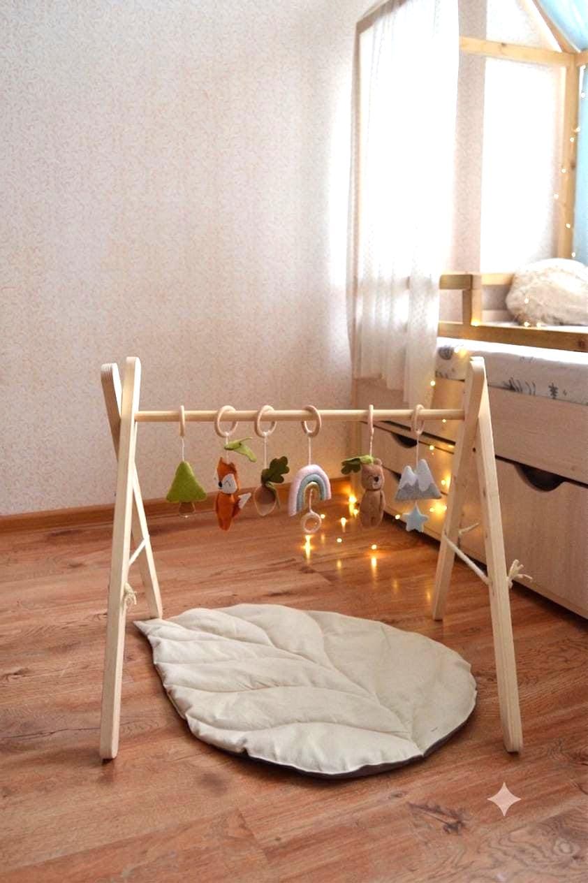Wooden Baby Play Gym with Woodland Felt Toys, Baby Shower Gift, Handmade Activity Gym for Baby, Nursery Decor, Newborn Gift