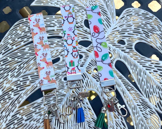 Key Fob Wristlet Faux Leather, Christmas Lightbulbs, Holiday Gifts, Novelty Gifts, Christmas Key Chain, Purse Accessory, Teacher Gifts