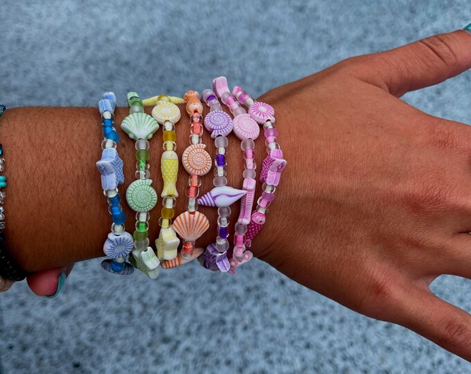 Set of 7 Rainbow Seashell Beaded Stretch Bracelet, Multiple Colors