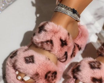 louis vuitton house slippers