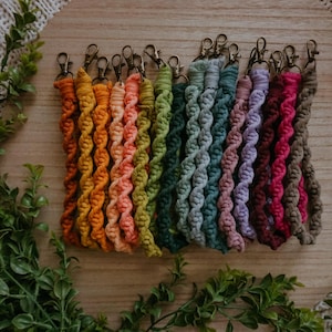 Spiral Macrame Wristlet Keychain: Boho Bag Charm