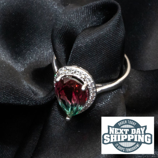 Crystal Ring, Ombre ring green burgundy, Minimalist Crystal Ring, Wedding Ring, Engagement Ring, Dainty Ring, Promise Ring, Gift for her