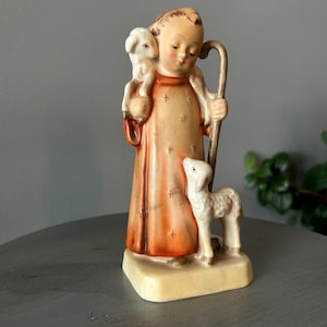Hummel TMK 2 Good Shepherd with Lambs