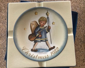 Angelic Procession, inspired by Sister Berta Hummel. Limited Edition Christmas plate by Schmid Bros, Inc., made in West Germany.